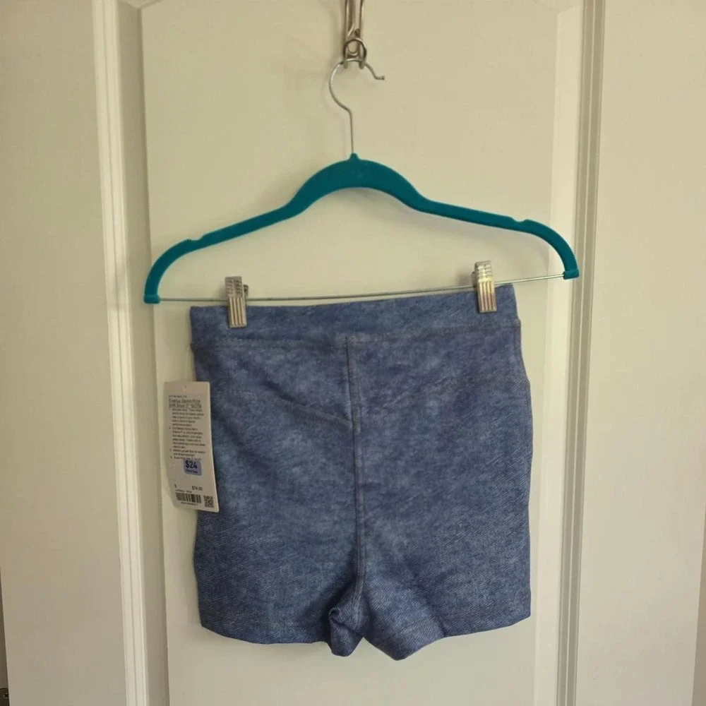 Lululemon Everlux Denim Print Super High Rise Blue shorts with a unique belt